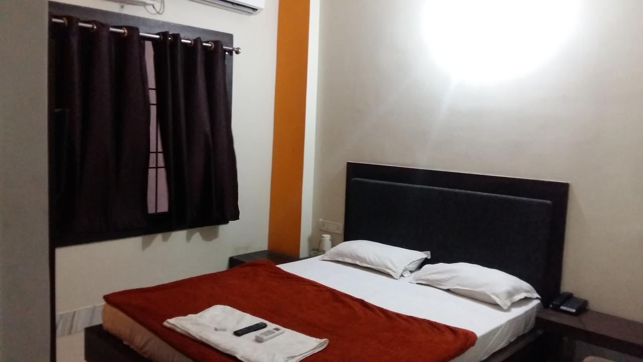 גאיה Hotel Grand Palace מראה חיצוני תמונה
