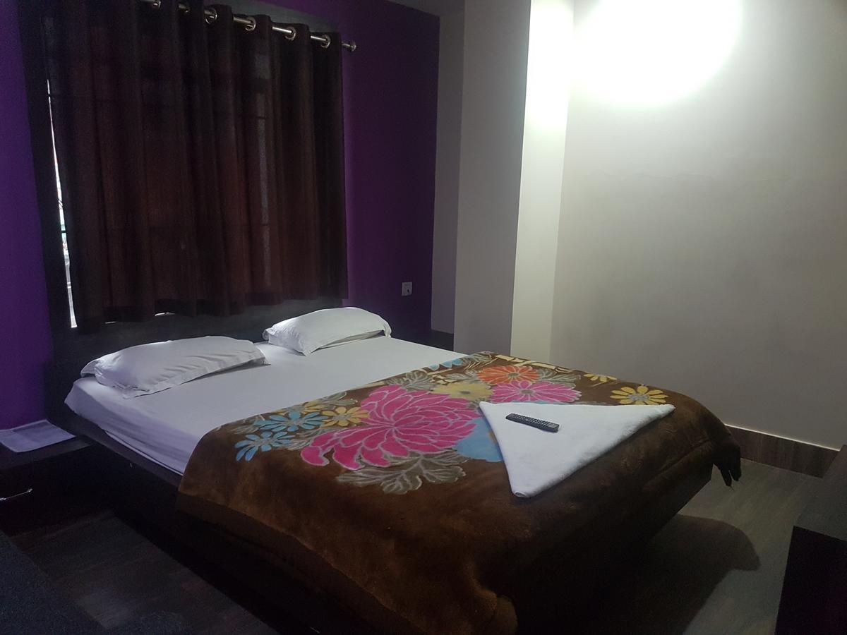גאיה Hotel Grand Palace מראה חיצוני תמונה