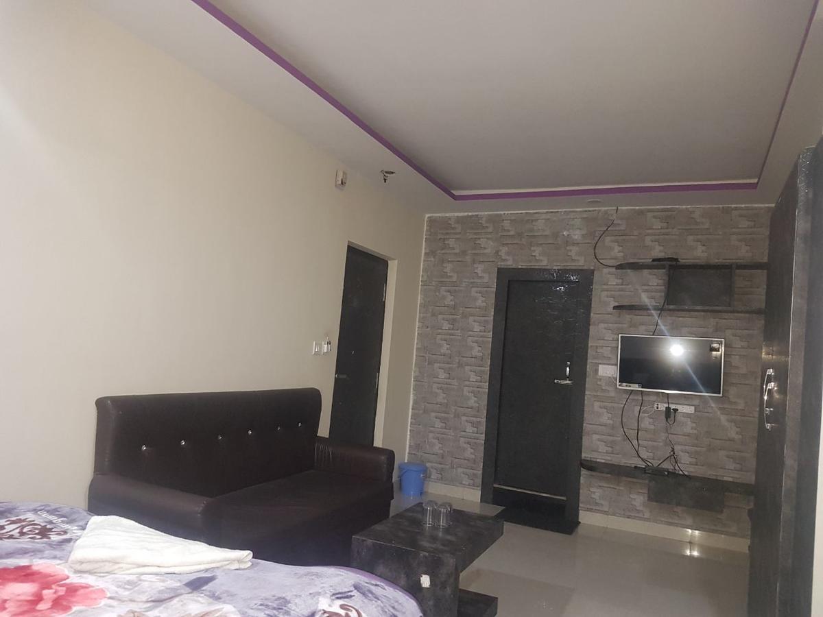 גאיה Hotel Grand Palace מראה חיצוני תמונה